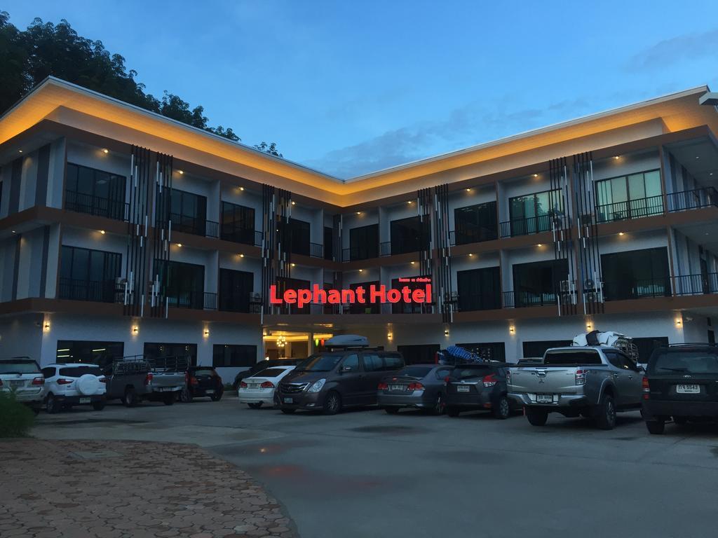 The Lephant Hotel Surat Thani Esterno foto