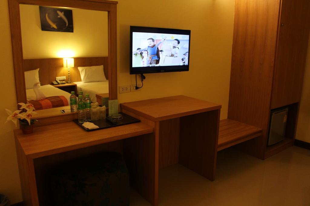 The Lephant Hotel Surat Thani Esterno foto