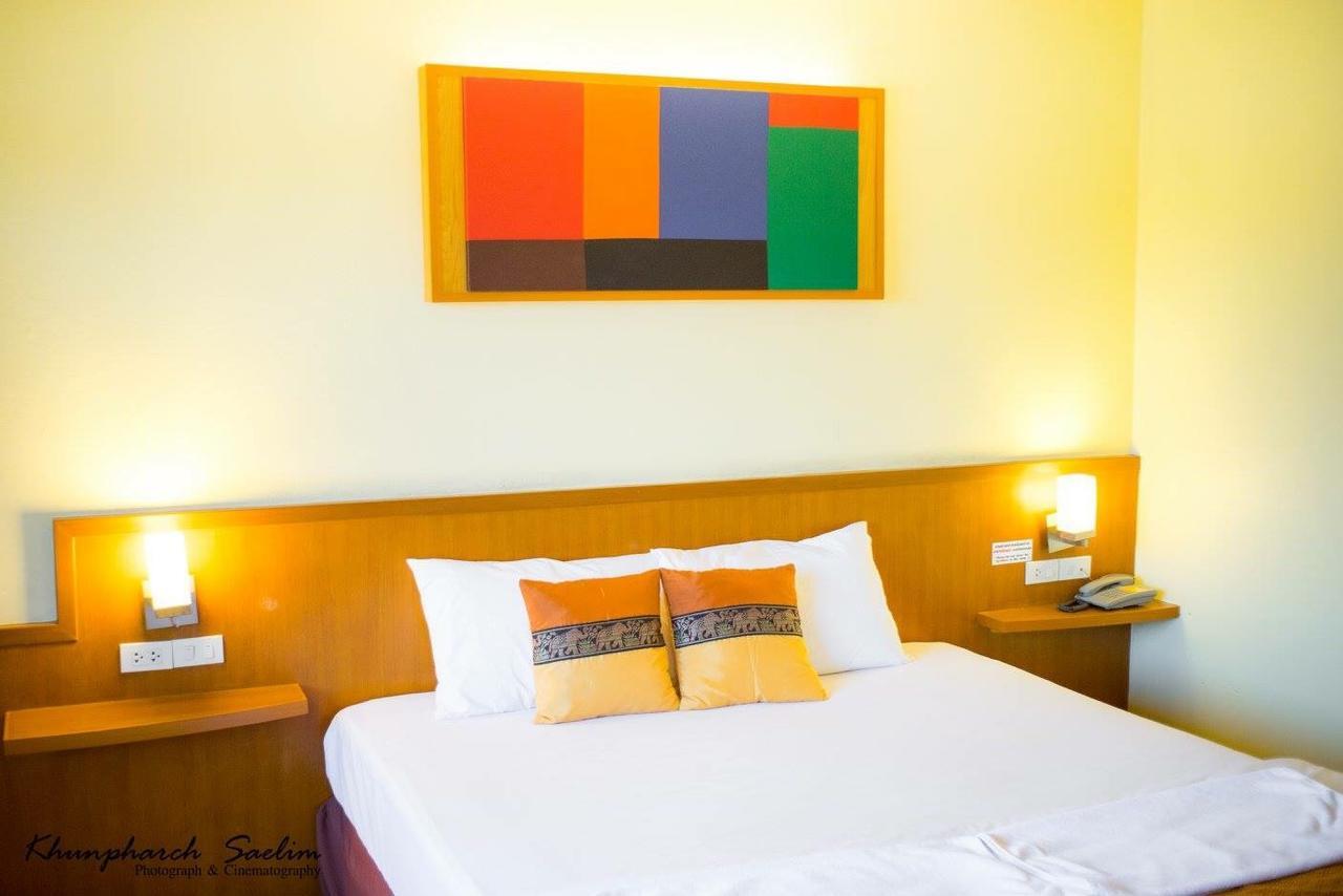 The Lephant Hotel Surat Thani Esterno foto