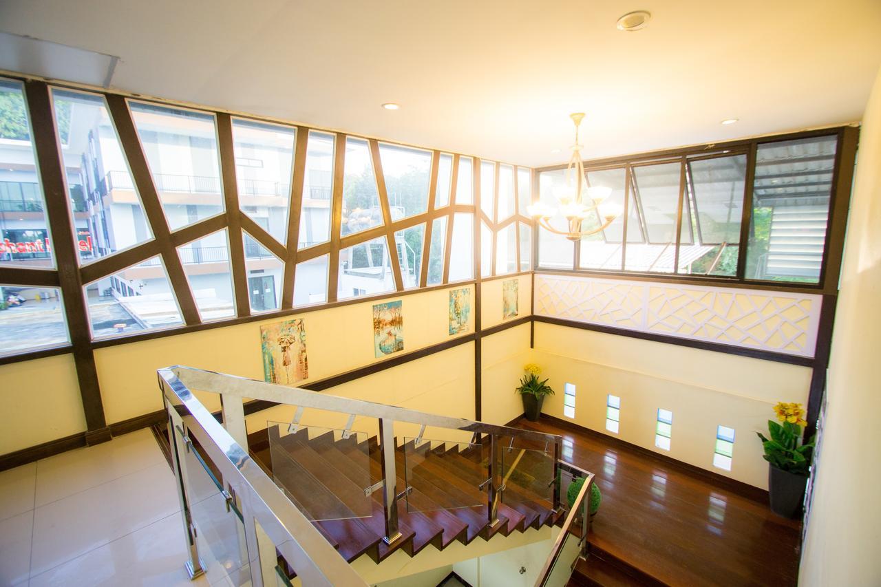The Lephant Hotel Surat Thani Esterno foto